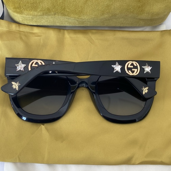 Gucci Original Sunglasses used like new - Picture 2 of 7